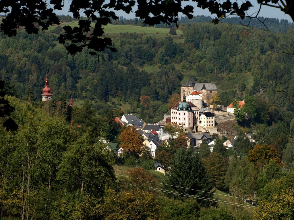Penzion - Restaurant U Zamku Bečov nad Teplou 外观 照片