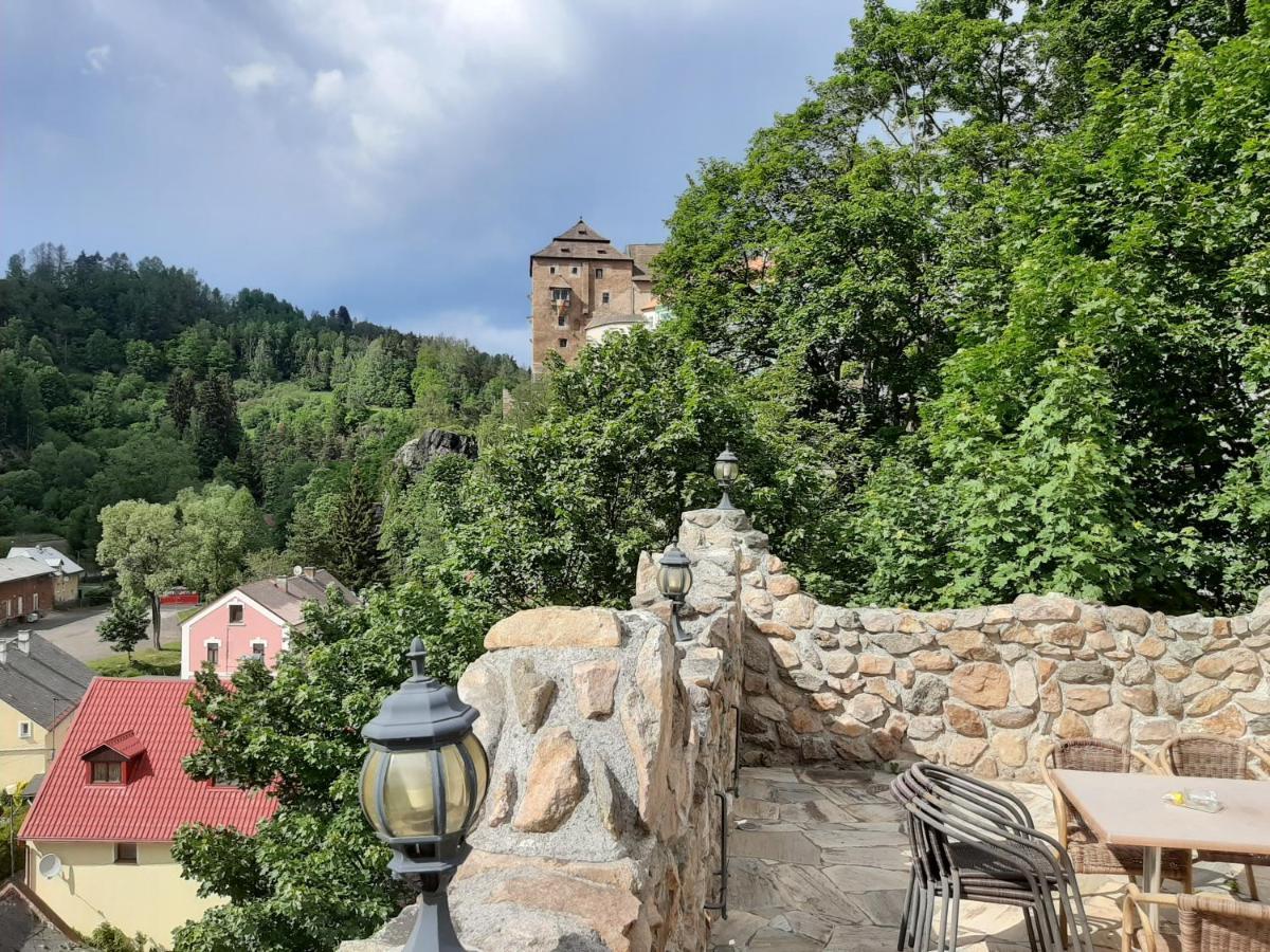 Penzion - Restaurant U Zamku Bečov nad Teplou 外观 照片